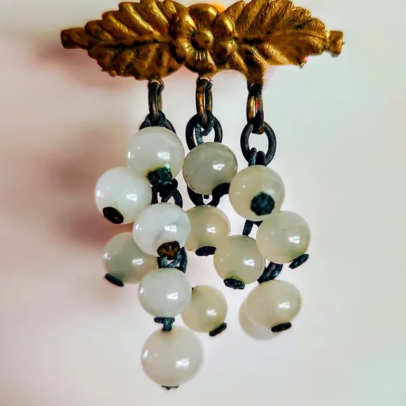 Vintage Mariam Haskell Gold Leaf Brooch with White Beads - Picture 2 of 6